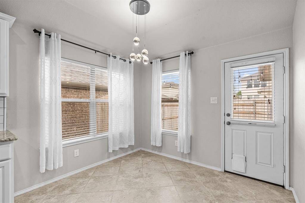 9005 Holliday Lane, Aubrey, TX 76227