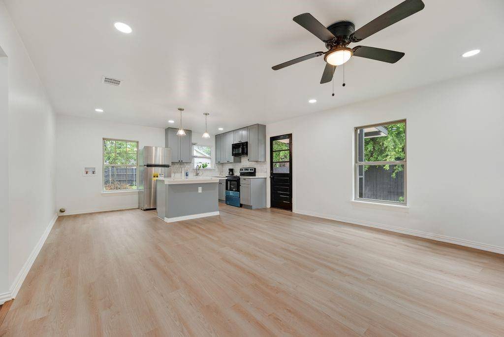 8736 Comer Drive, Dallas, TX 75217