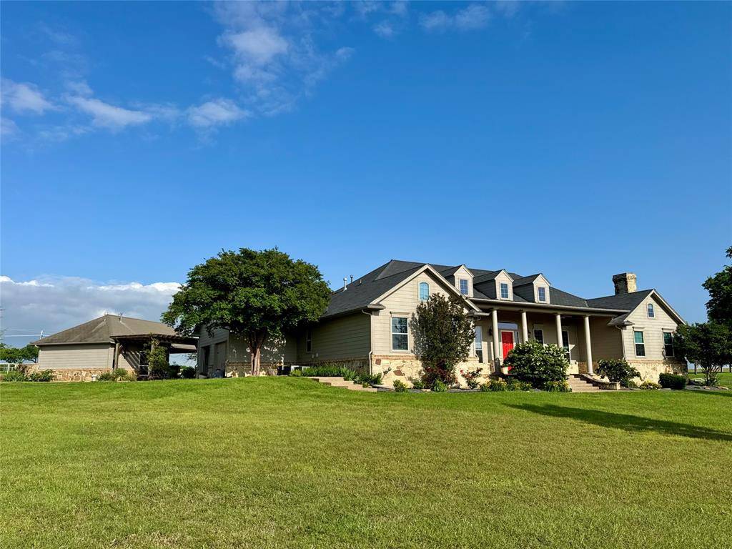 9722 Oak Creek Drive, Pilot Point, TX 76258