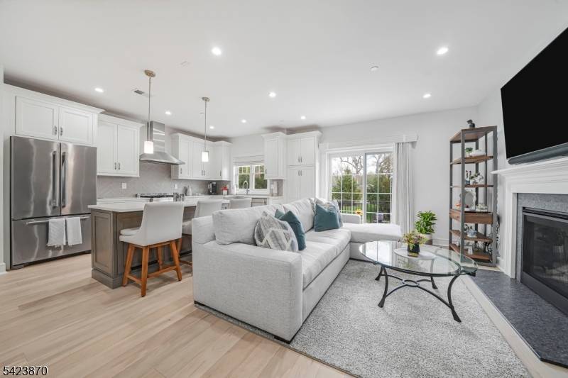5 Mcnerney Ln, Florham Park Boro, NJ 07932