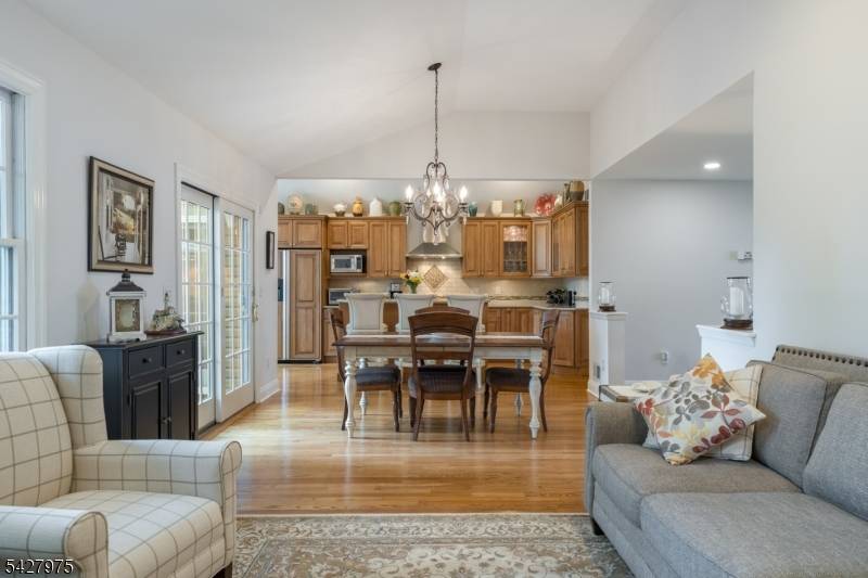 1817 Chapel Rd, Scotch Plains Twp., NJ 07076