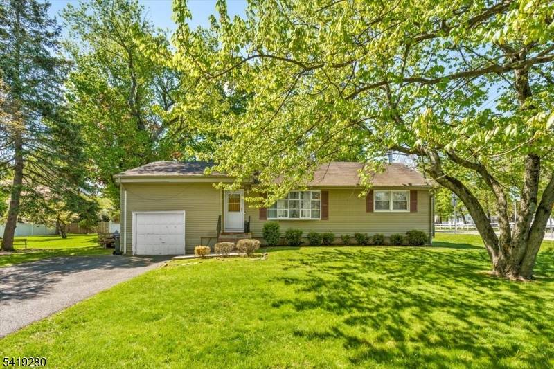2 Francisco Ave, Little Falls Twp., NJ 07424
