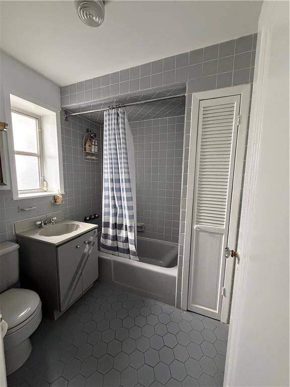 9004 Fort Hamilton Pkwy, Brooklyn, NY 11209