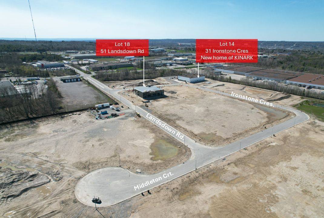 60 Ironstone CRES, Barrie, ON L4N 8M5