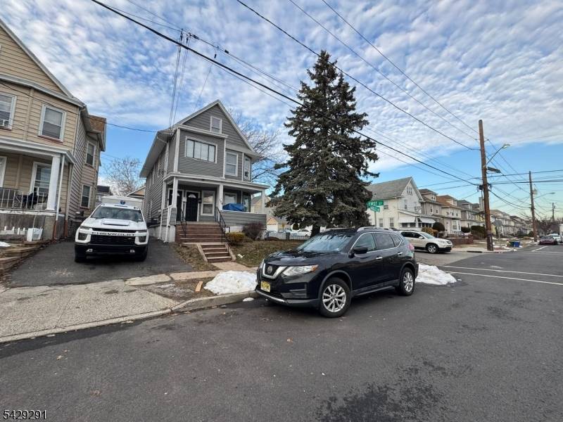 104 Hadley Ave, Clifton City, NJ 07011