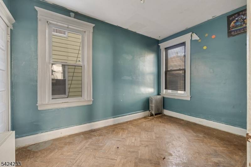 189-191 Scheerer Ave, Newark City, NJ 07112