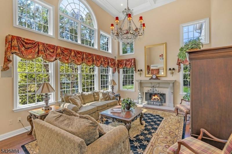 15 Fieldstone Ct, East Hanover Twp., NJ 07936