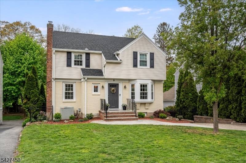 8 Abbington Ter, Glen Rock Boro, NJ 07452