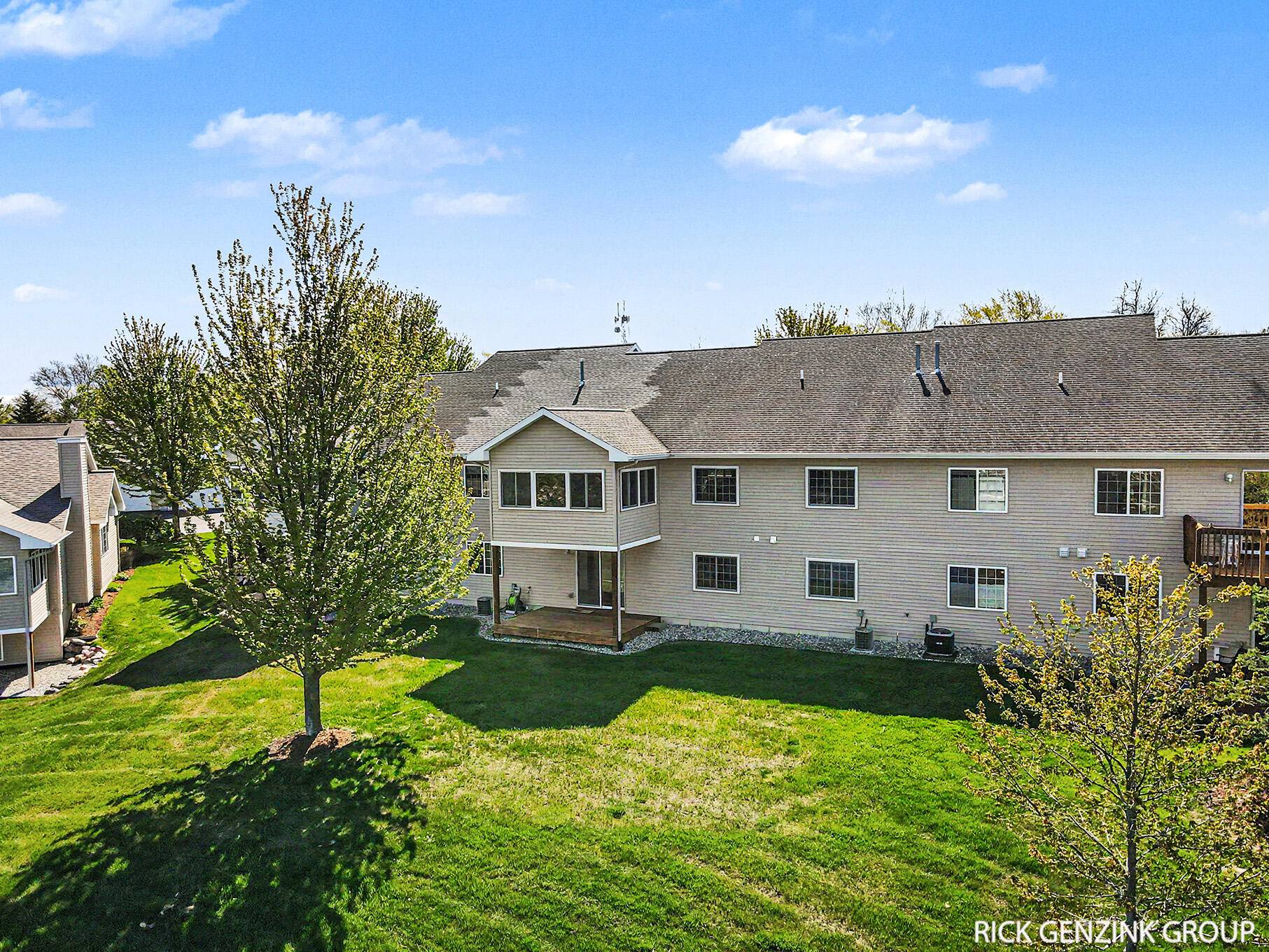 1103 Fountain View CIR ##2, Holland City, MI 49423