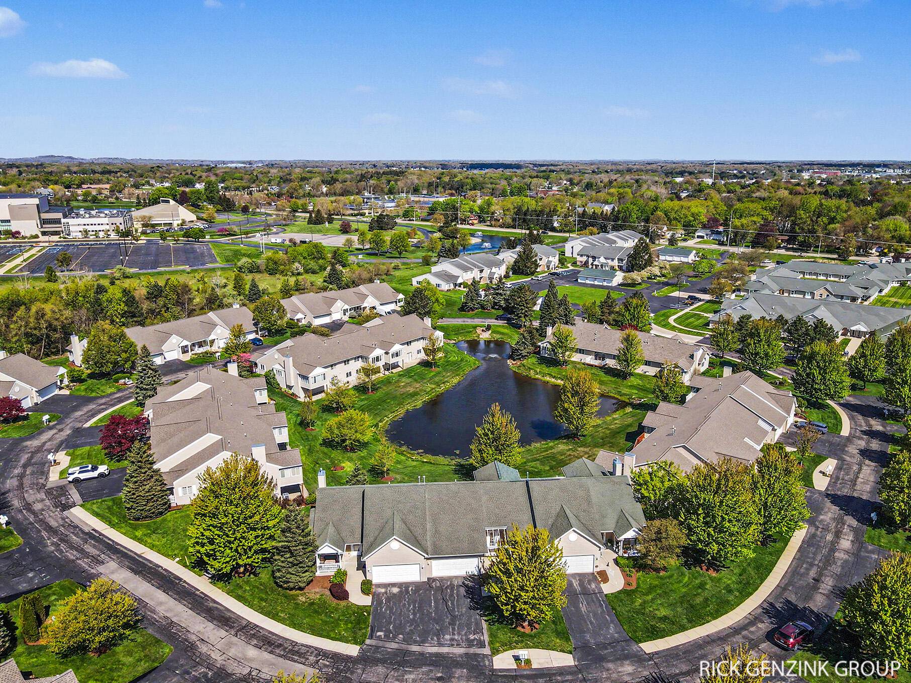 1103 Fountain View CIR ##2, Holland City, MI 49423