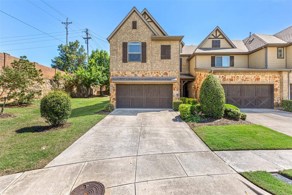 1014 Brook Forest Lane, Euless, TX 76039