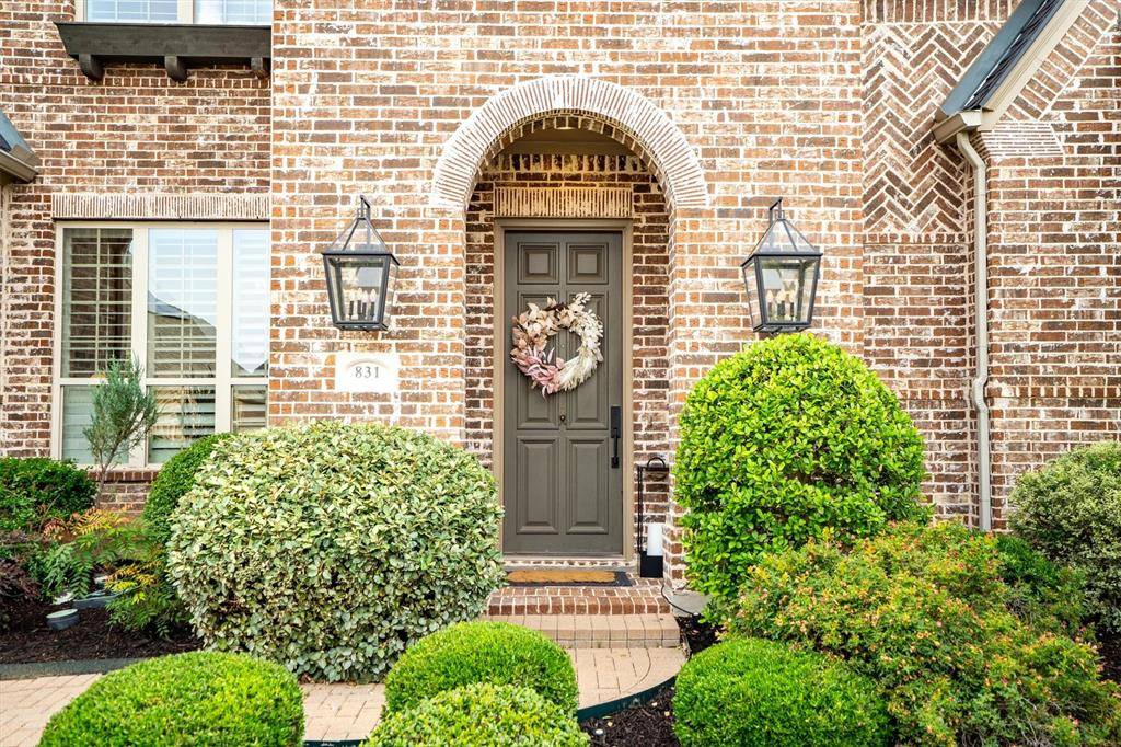 831 Clear Fork Drive, Lantana, TX 76226