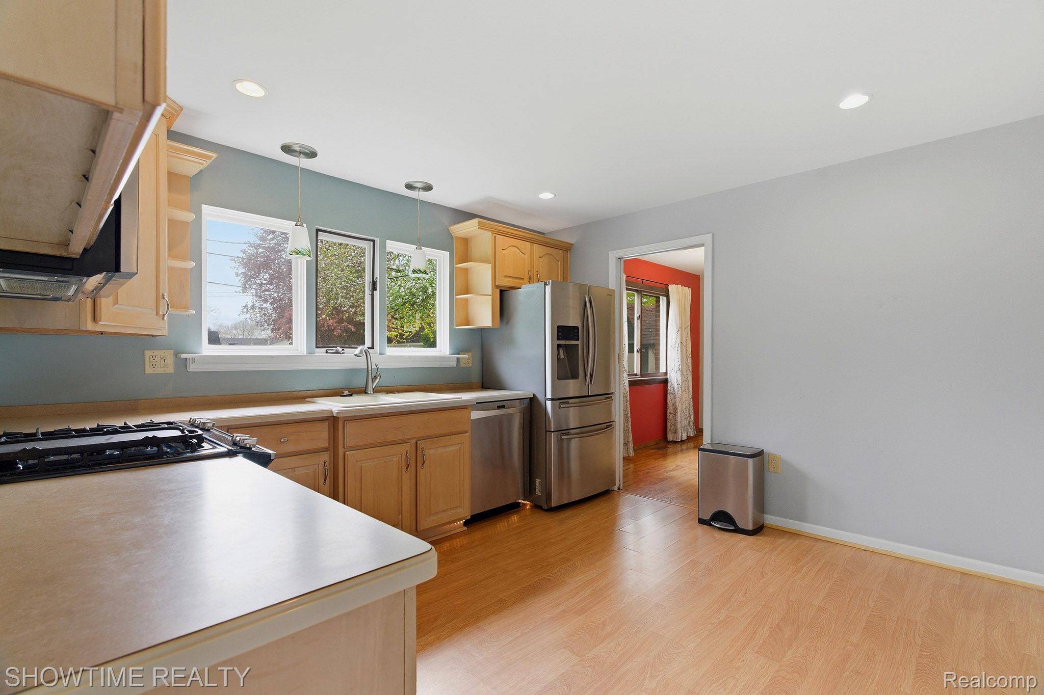 45466 Keding ST, Utica, MI 48317