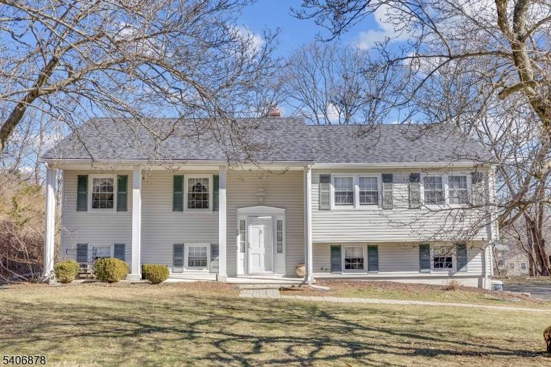 39 Deerfield Rd, Hanover Twp., NJ 07981