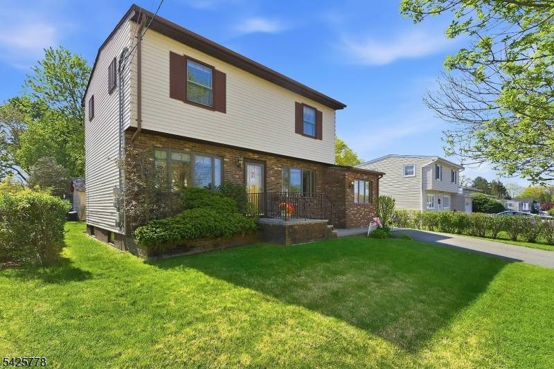 38 Atkins Ter, East Rutherford Boro, NJ 07073