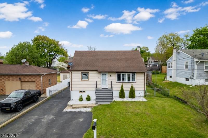 13 Kovach St, Franklin Boro, NJ 07416