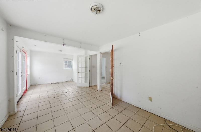 105 Berger St, Franklin Twp., NJ 08873