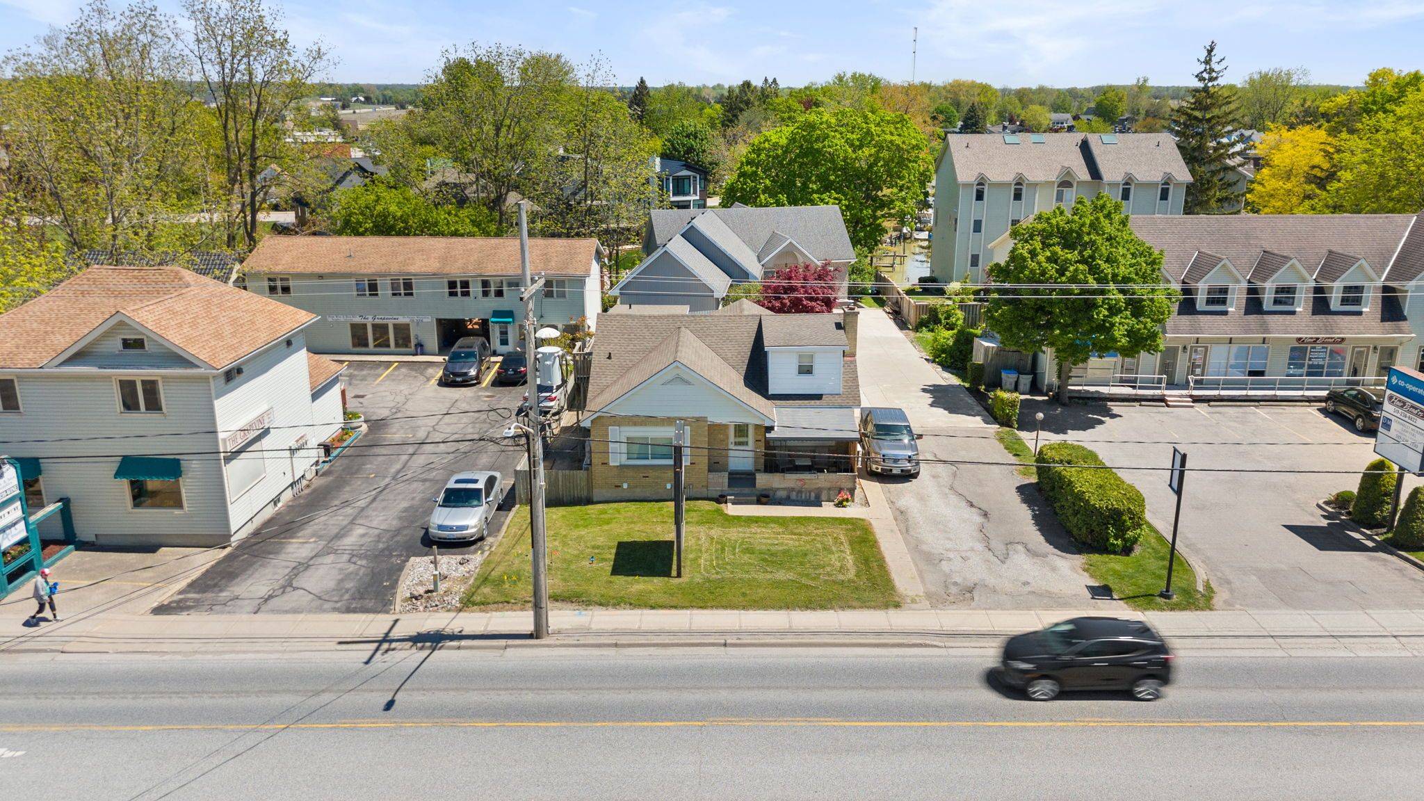 34 Ontario ST S, Lambton Shores, ON N0M 1T0