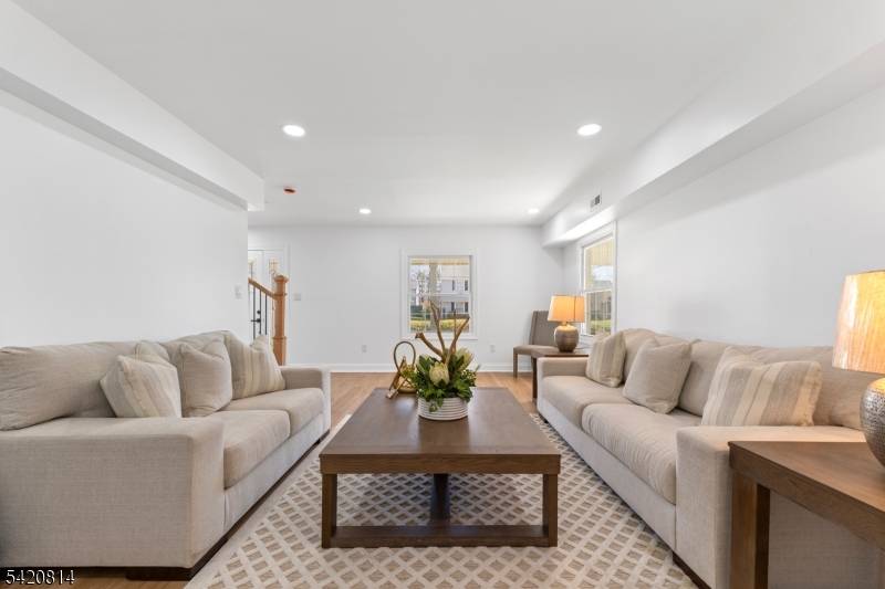 101 Bayberry Ln, Willingboro Twp., NJ 08046