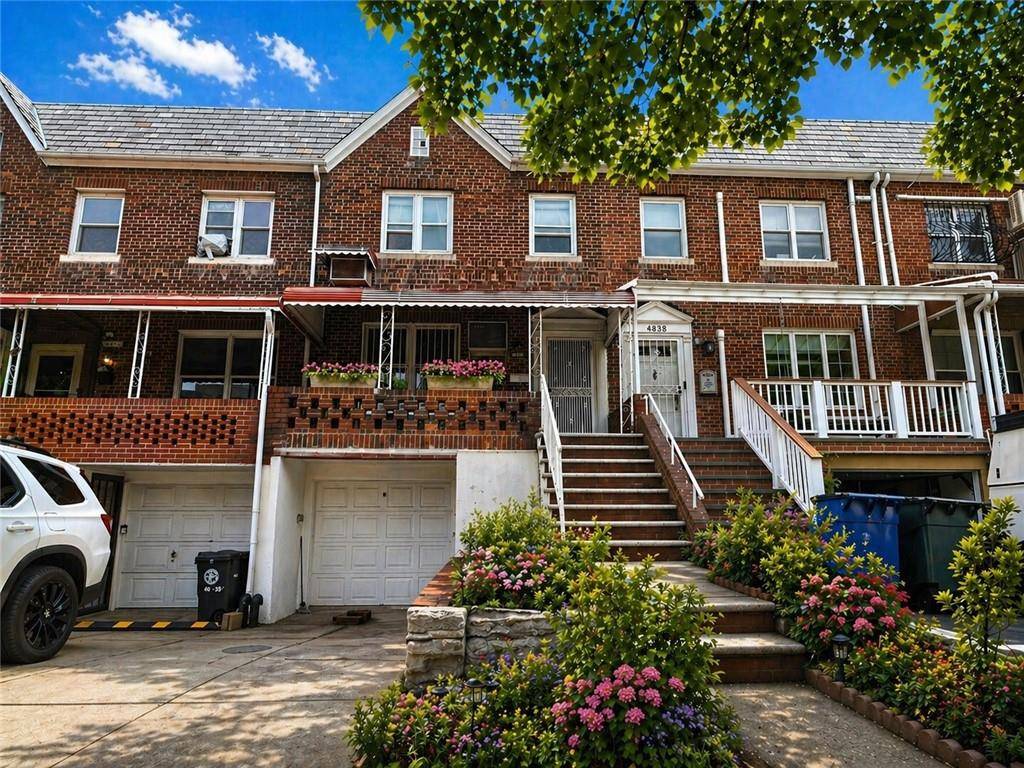 48-40 39th ST, Long Island City, NY 11104