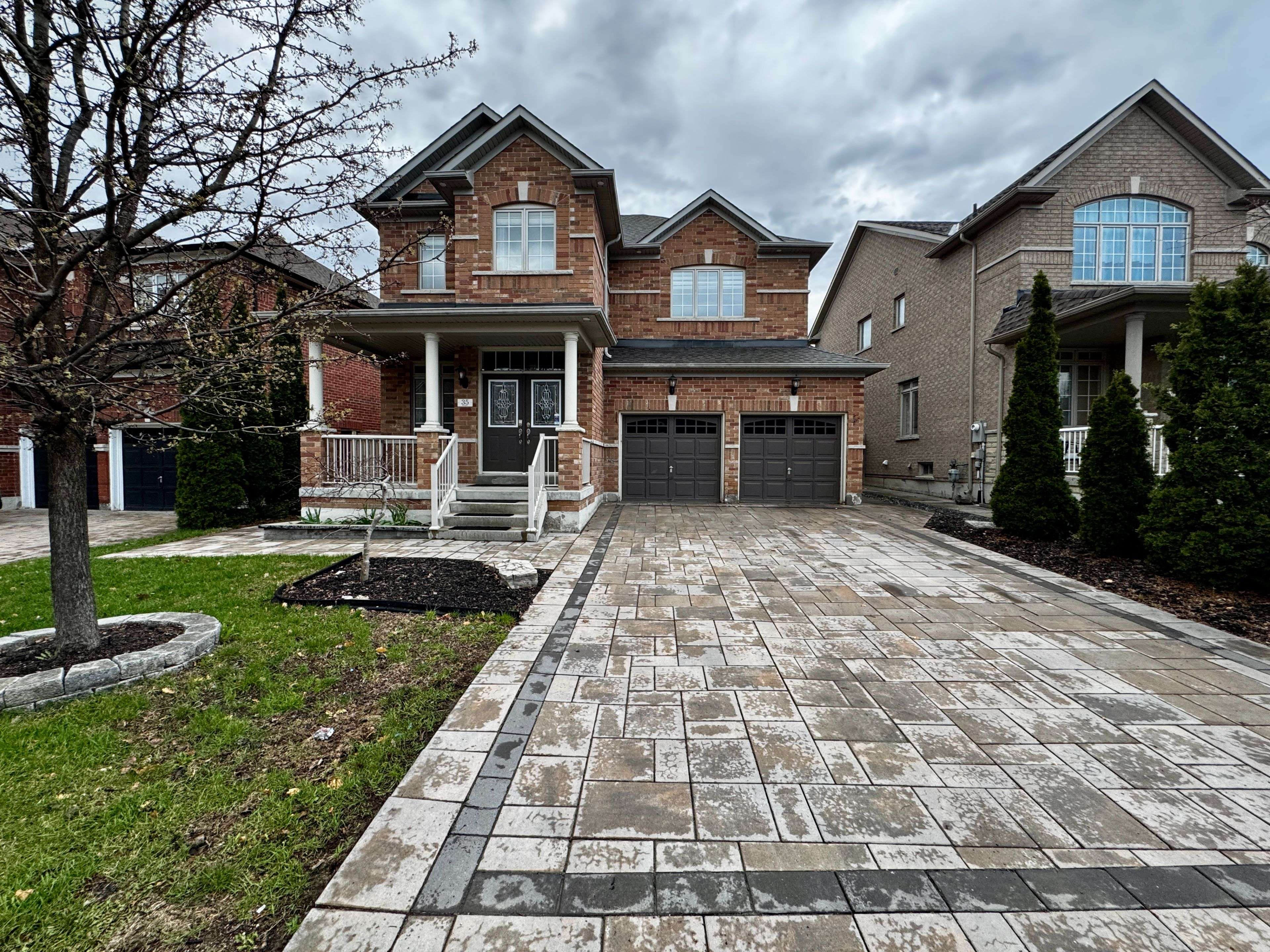 35 Cosford ST, Aurora, ON L4G 0J5