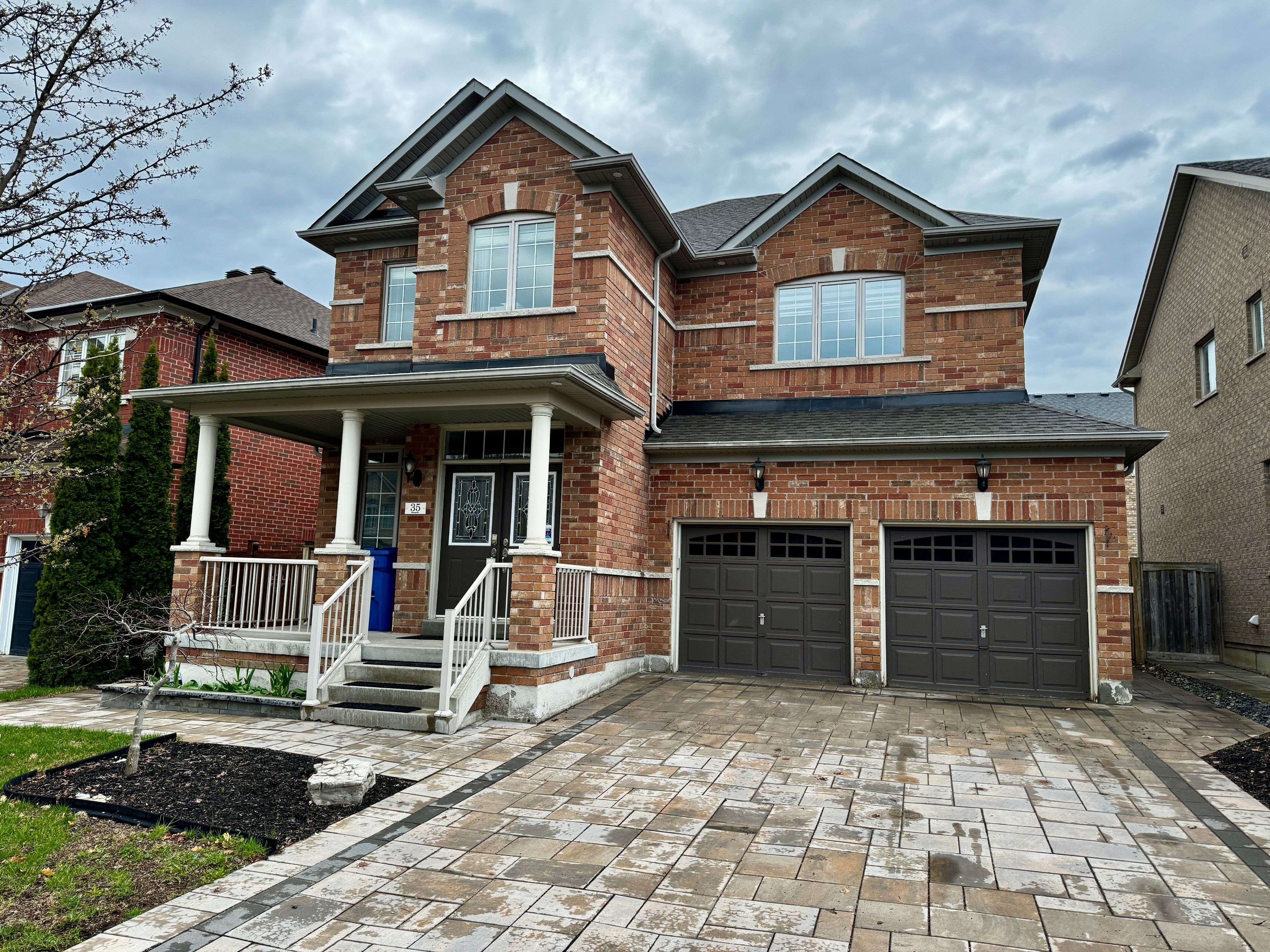 35 Cosford ST, Aurora, ON L4G 0J5