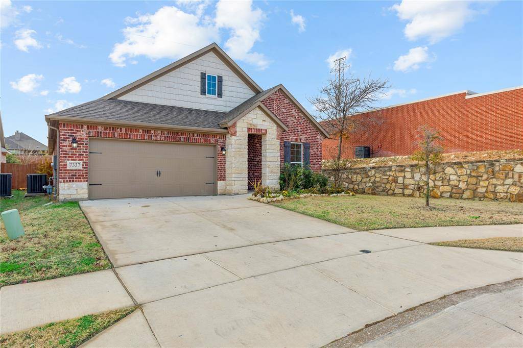 7337 Howling Coyote Lane, Fort Worth, TX 76131