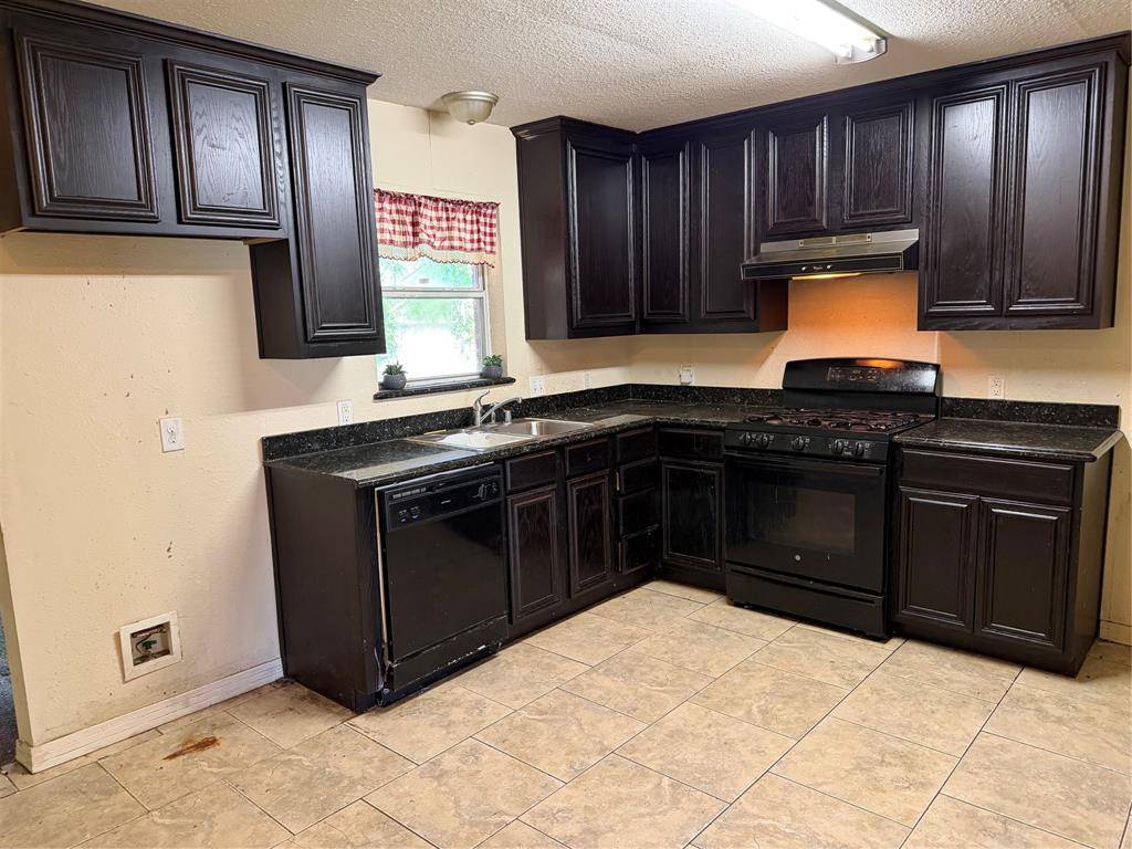 2104 Utica Drive, Dallas, TX 75227