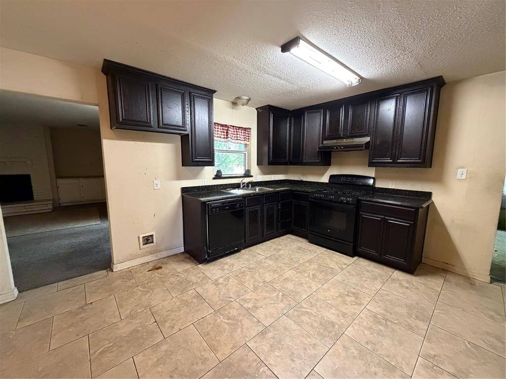 2104 Utica Drive, Dallas, TX 75227