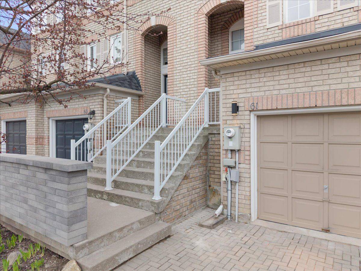 61 Baywell CRES, Aurora, ON L4G 7N4