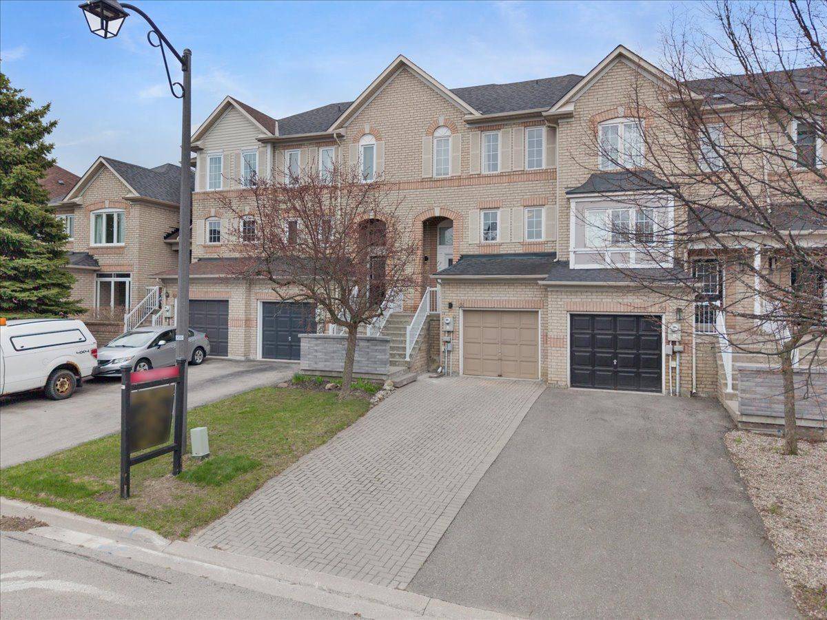 61 Baywell CRES, Aurora, ON L4G 7N4