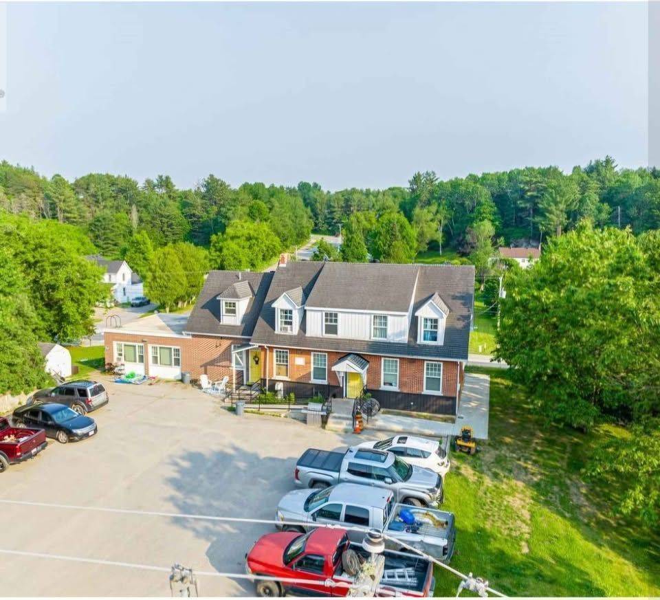 33 Flint AVE, Bancroft, ON K0L 1C0