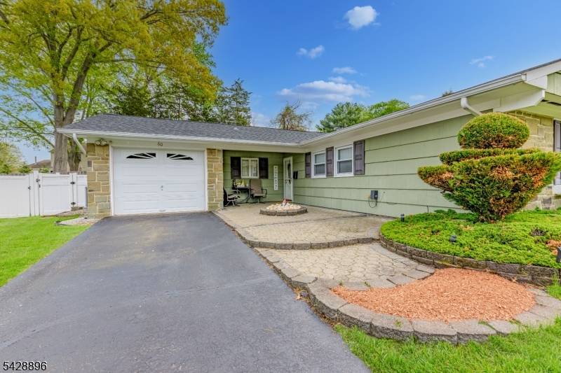 60 Fordham Dr, Aberdeen Twp., NJ 07747