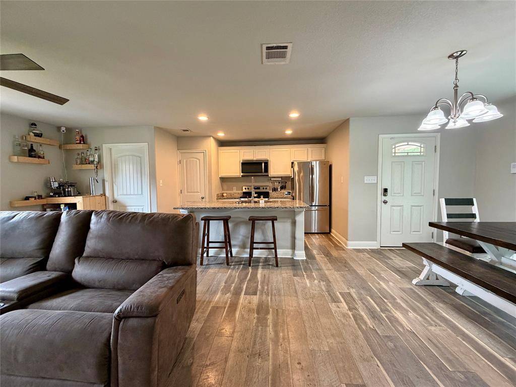 619 Mansfield Road, Cleburne, TX 76031