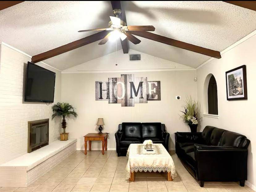 7517 Castillo Road, Fort Worth, TX 76112