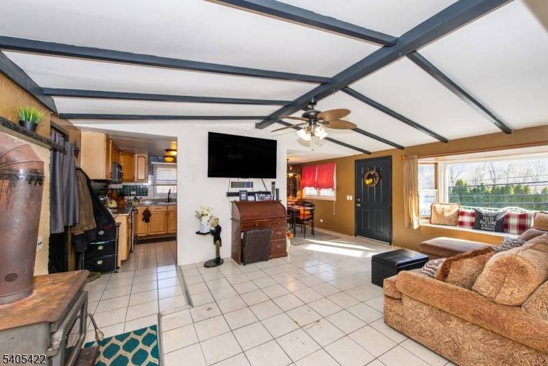 6 Mulberry St, Hamburg Boro, NJ 07419