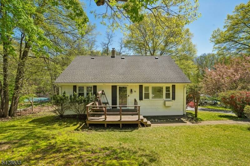 75 W Oakland Ave, Oakland Boro, NJ 07436