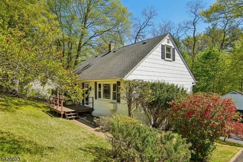 75 W Oakland Ave, Oakland Boro, NJ 07436