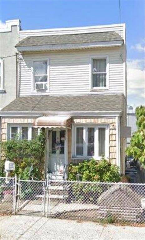 6951 Caldwell AVE, Maspeth, NY 11378