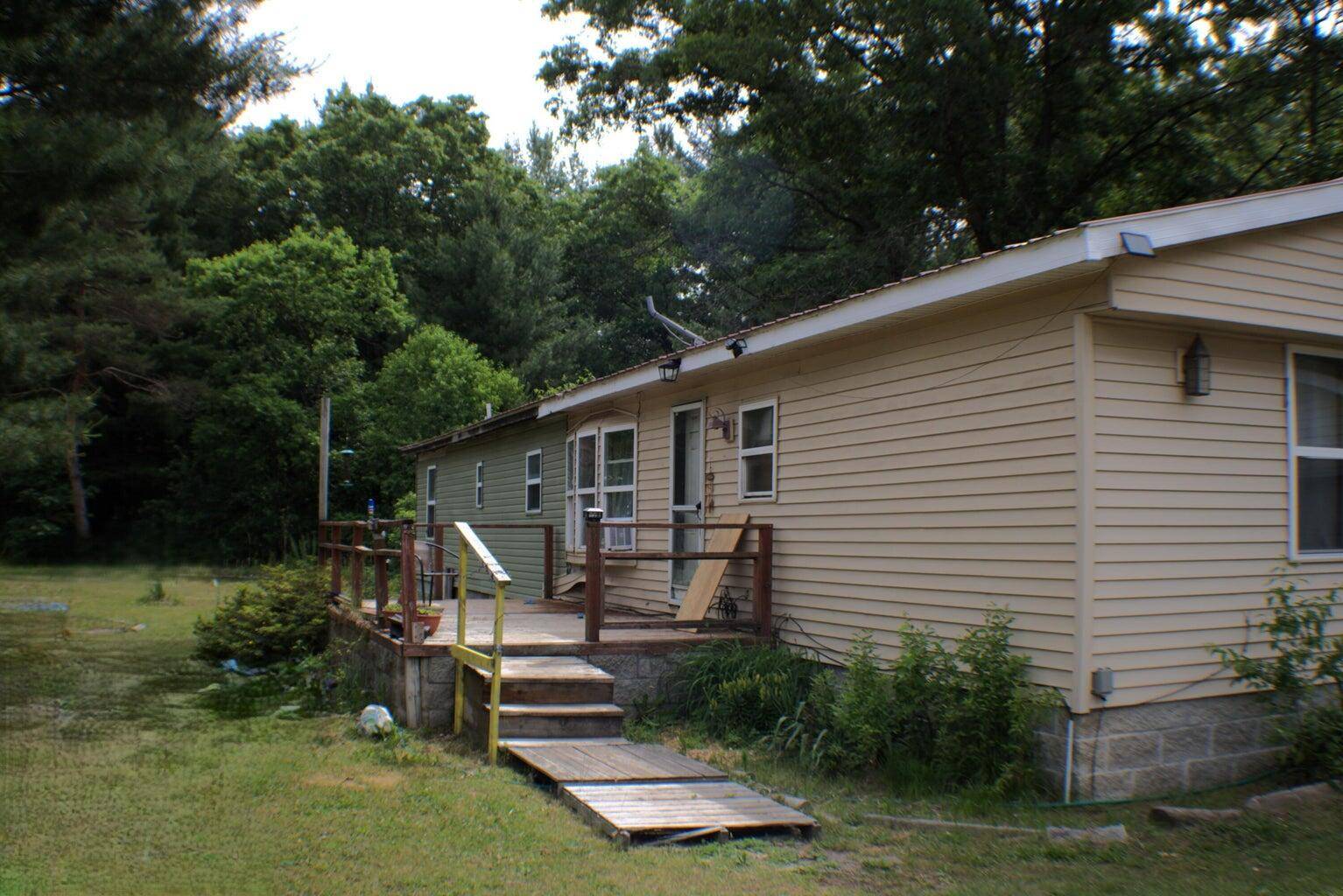 568 S Nancy DR, Big Prairie Twp, MI 49349