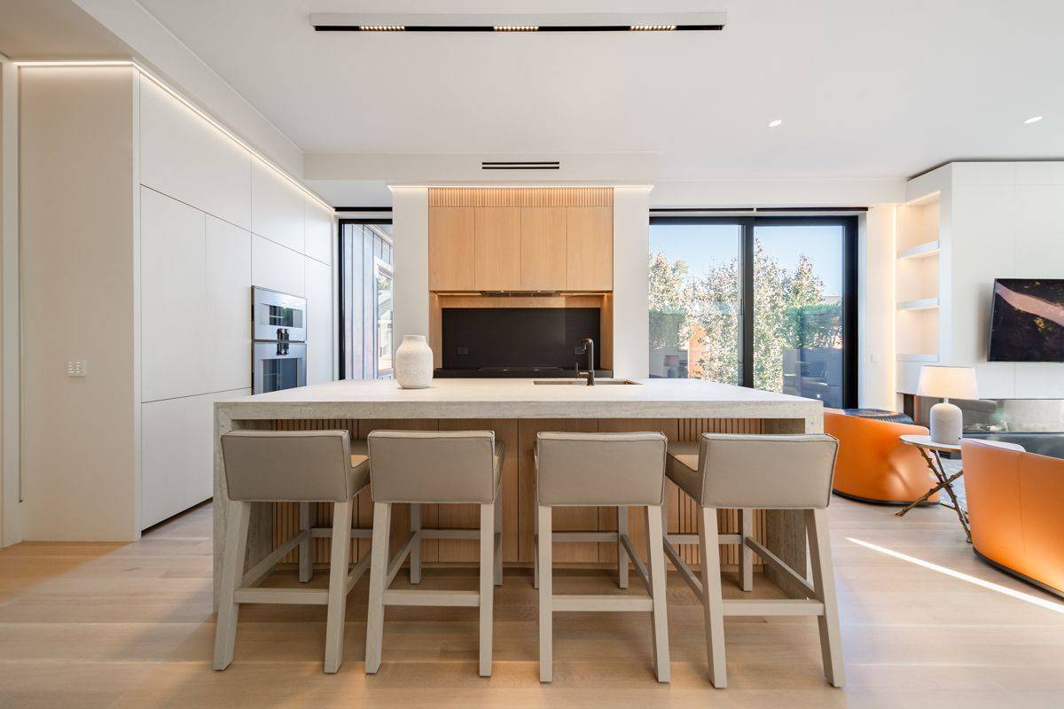 85 Bedford RD #3, Toronto C02, ON M5R 2K3