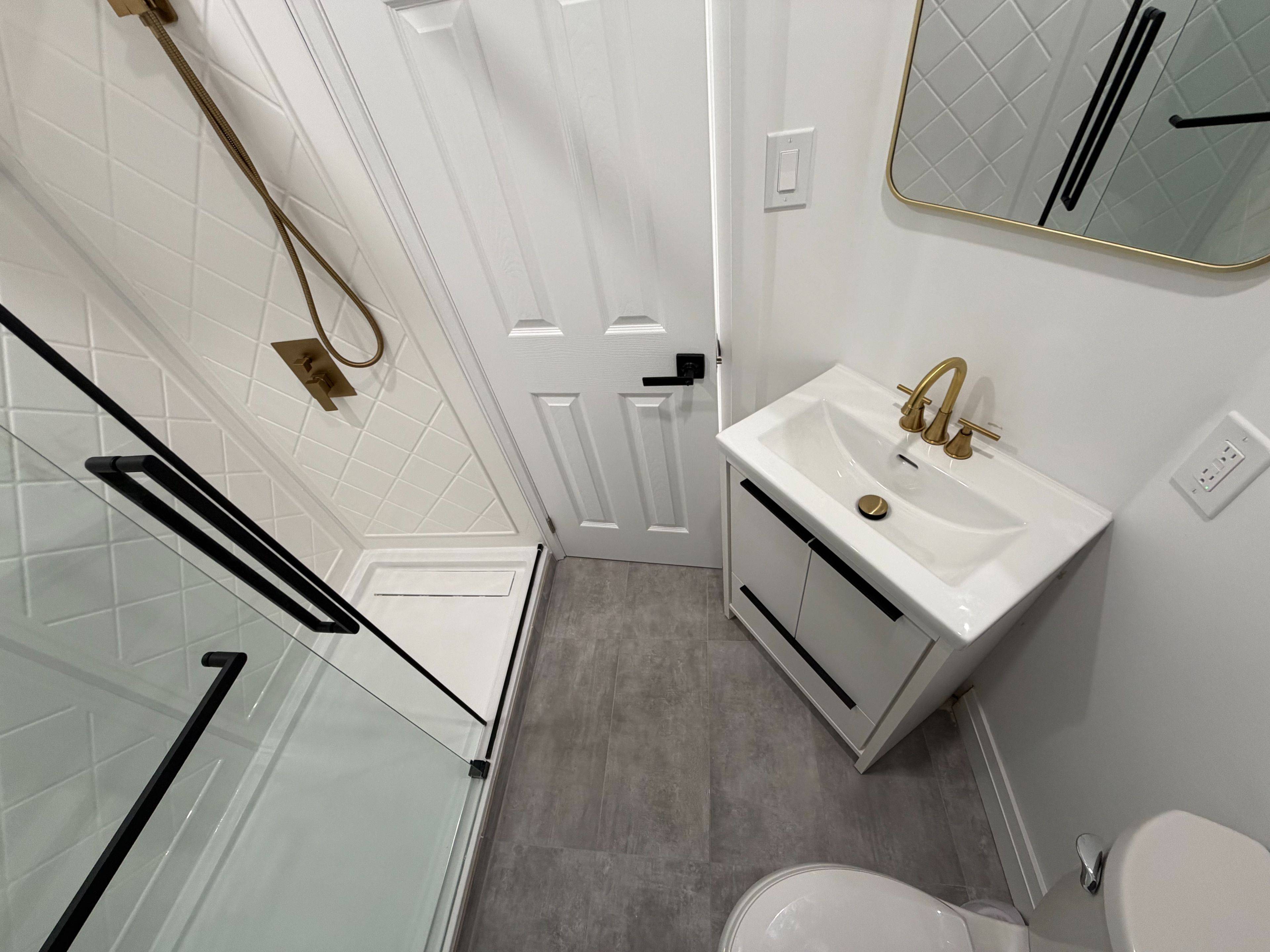 90 Wellington ST E #1, Aurora, ON L4G 1H8