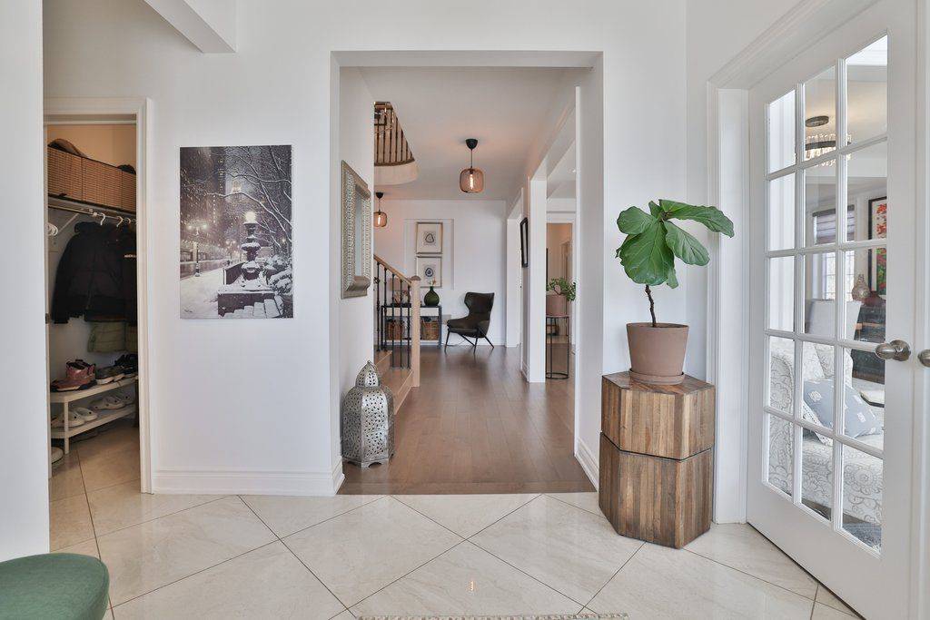 491 Threshing Mill BLVD, Oakville, ON L6H 7H5