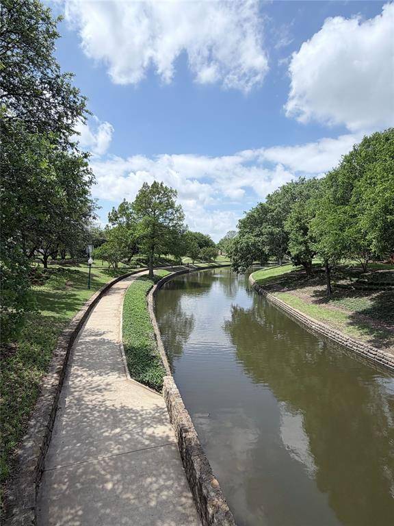9352 Riverwalk Lane, Irving, TX 75063