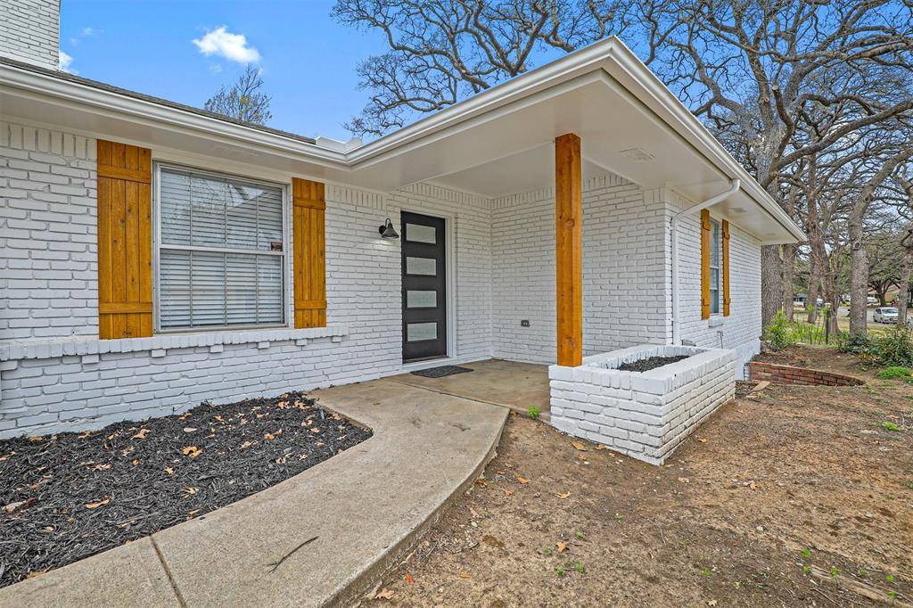 3522 Shady Valley Drive, Pantego, TX 76013