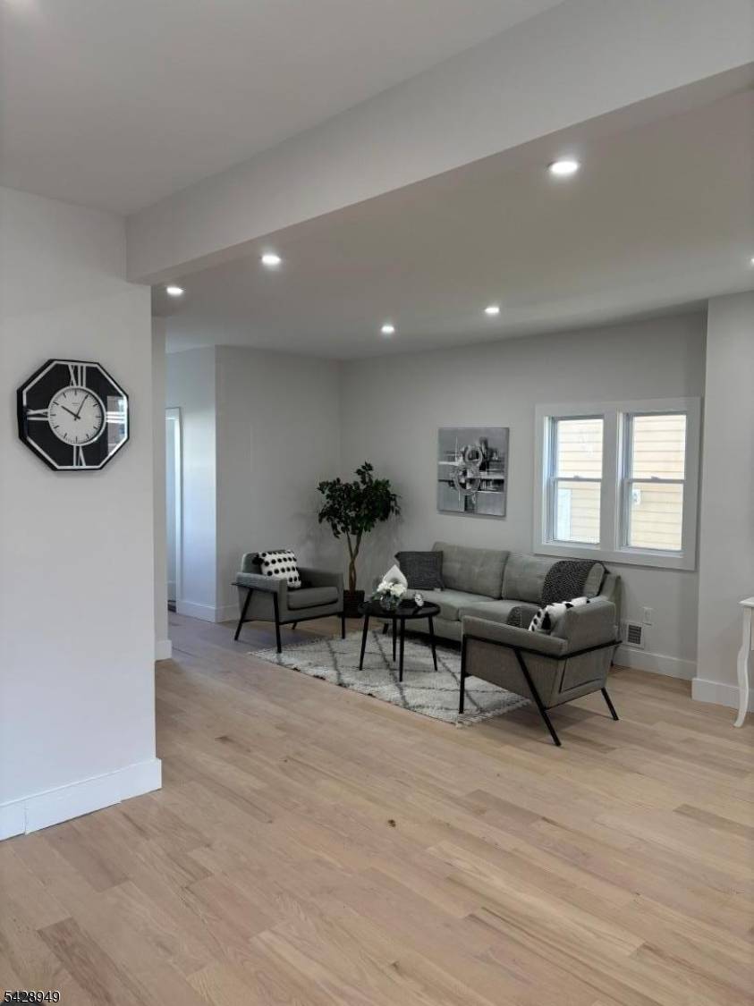 222 E 30Th St, Paterson City, NJ 07514