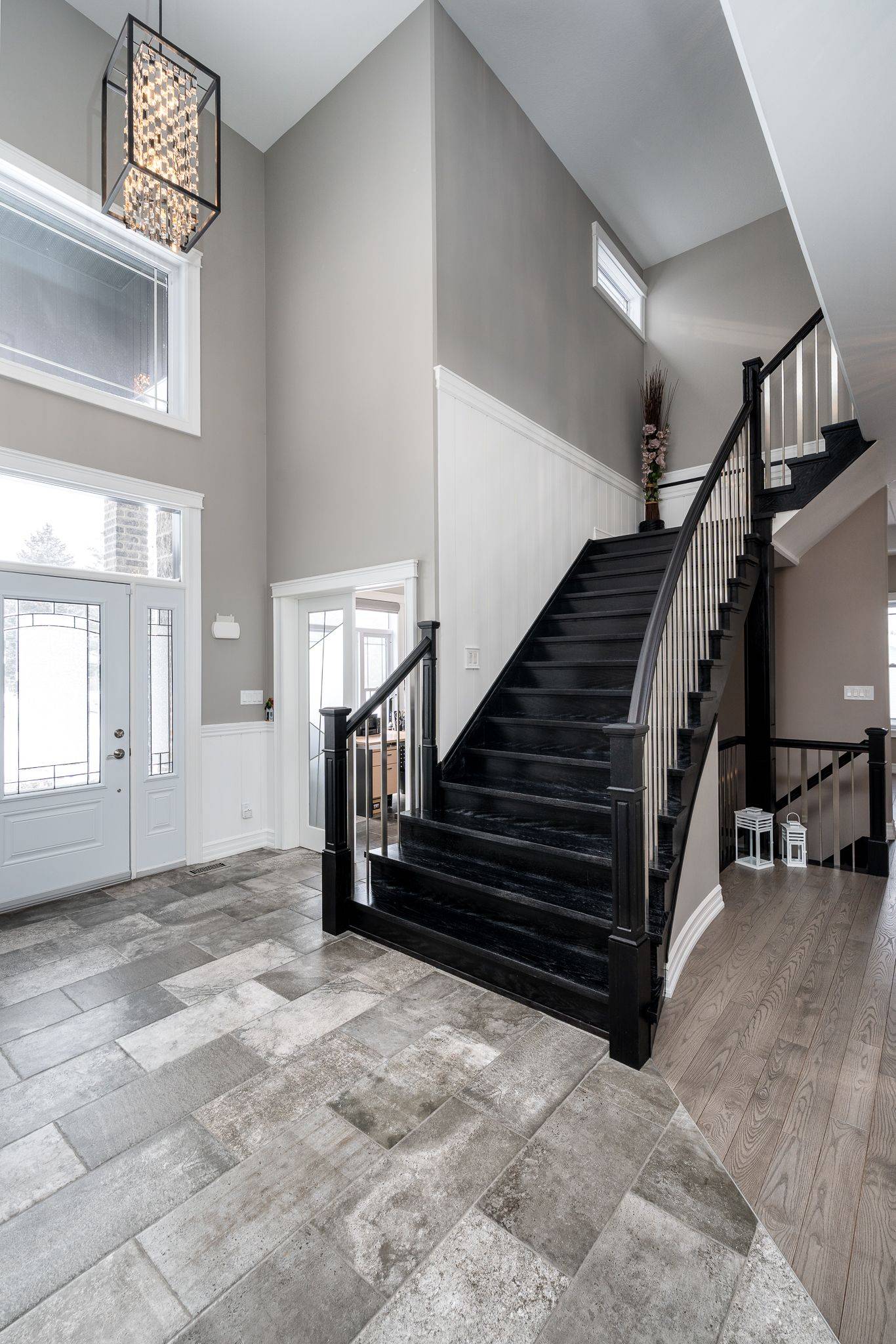 21564 Loyalist Pkwy, Prince Edward County, ON K0K 1L0