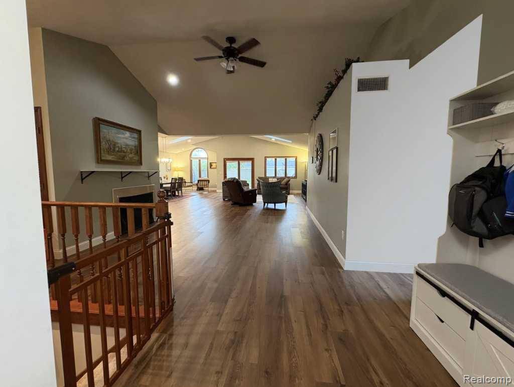 9038 Twin Oaks CT, Flushing Charter Township, MI 48433