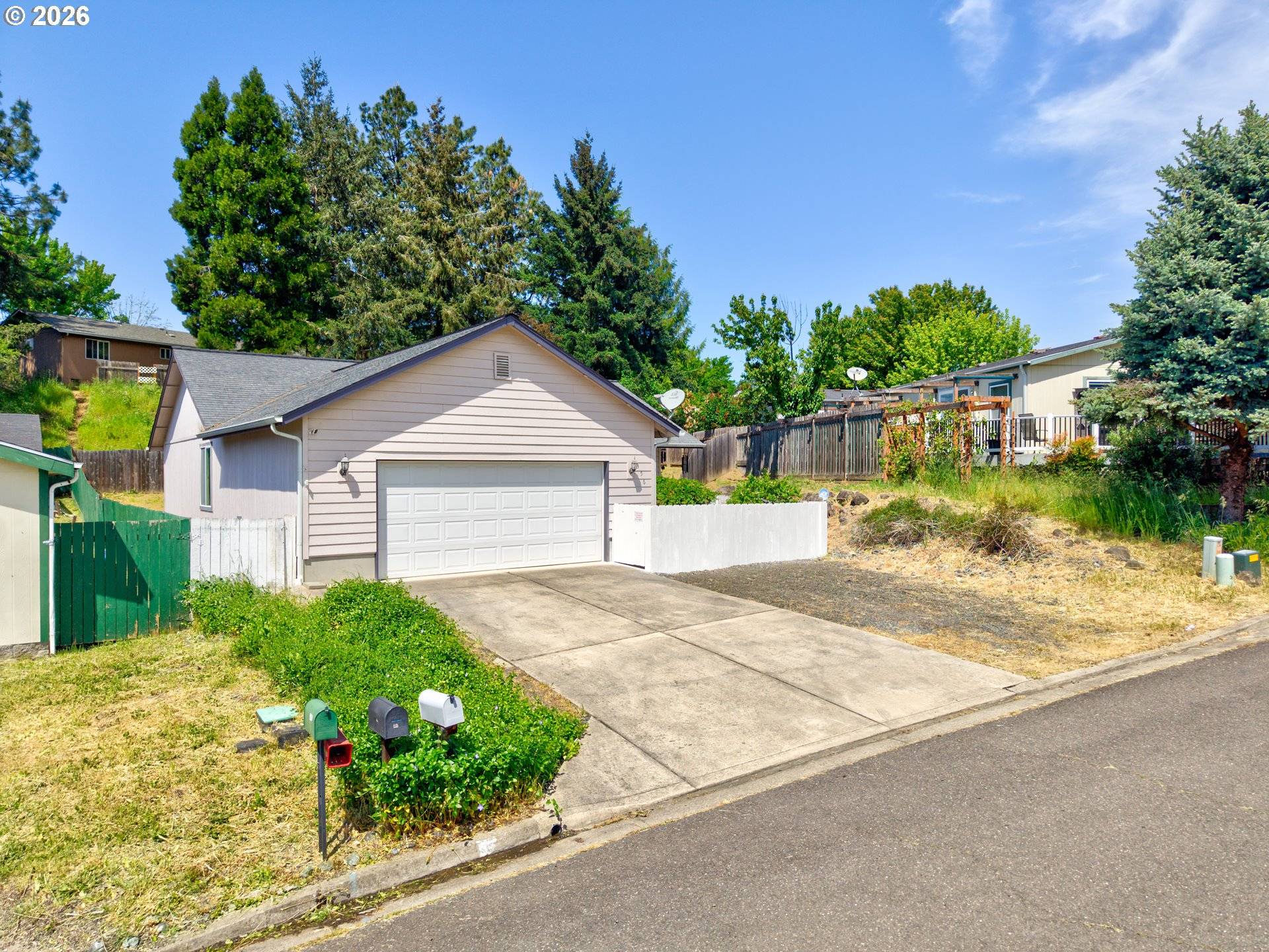 356 DARK HORSE ST, Roseburg, OR 97471