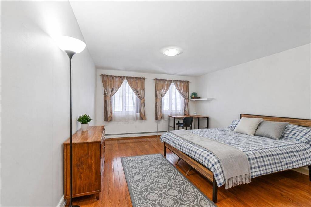 3225 Shore Pkwy #1C, Brooklyn, NY 11235